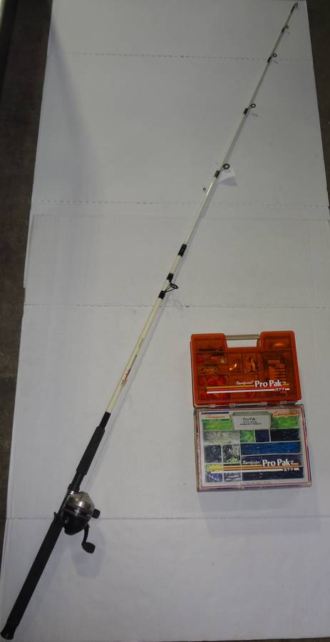 Sportfisher Pro Pak 377 Packed Full of Fishing, Lures, Bobbers, Hooks,  Sinkers, Worms, Worms Melted Lid On One SIde But Still Very Useable, 7' Two  Piece Casting Fishing Pole, Medium Heavy Model
