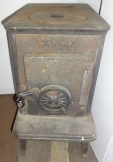 Fjord Cast Iron Wood Stove 13W x 24D x 24H, Fire Brick Lined, Two Are  Cracked, 5 0 Vertical or Horizontal Outlet, Good Condition, Some Rust  Auction | 1BID