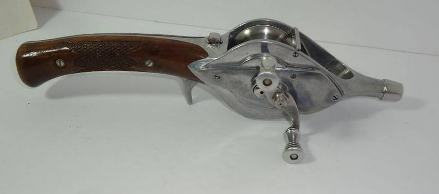 Hurd Super Caster Reel With Wood Handle, Made in Detroit MI