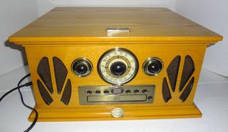 Spirit of St. Louis Ansonia Turntable CD Player, AM/FM Radio, Oak