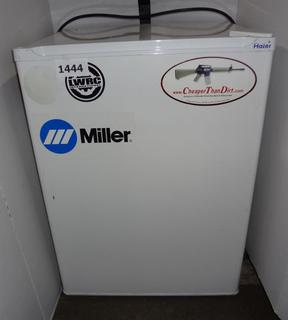 haier mini fridge hsb03