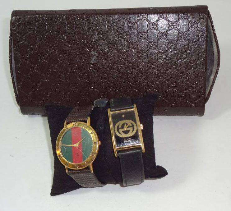 Sold at Auction: Vintage Gucci Red Leather Checkbook Cover