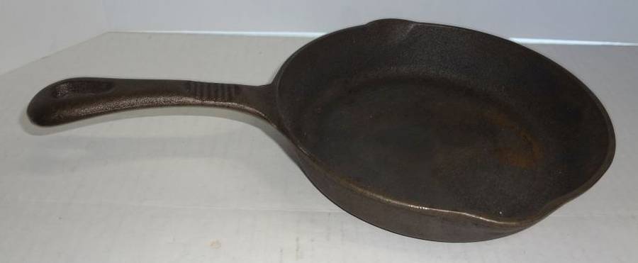 Sold at Auction: 4- Cast Iron Skillets