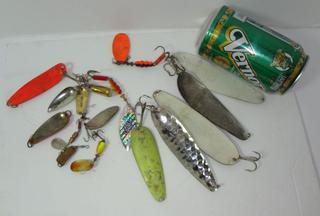 Older Fishing Spoons Lot of Various Lengths, Devil Dog 7600 Detroit,  Wob-I-Rite, Helin Swimmerspoon No. 150, Krocodile Die #5 Ltr Jensen, Mepps  Aglia, Silver Streak, Dare Devil IMP and Many More, 1