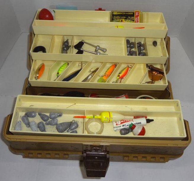 Vintage Old Pal Woodstream Tackle Box Model PF 1290 6 Trays 36  Compartments, Filled With Many Clean, Ready to Use Gear, 14W x 10D x  10H, Very Good Condition Auction