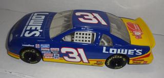 31 Mike Skinner Lowes Diecast Monte Carlo Nascar Action Car, Very