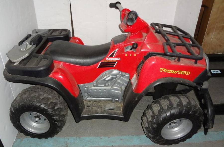 Power wheels kawasaki store brute force red