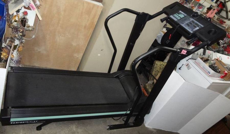 Nordictrack Powertread Plus Treadmill With Comfort Stride Full Length Cushioning Electronics And Treadmill. Looks In Very Good Condition 33 W x 76 L x 62 H Update Tested and Seems To Work Great. Sever...