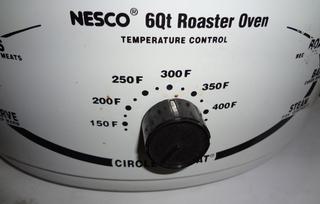 Vintage Nesco 6 Qt. Roaster Oven, Dirty Box, Oven Used Only A Few Times,  Cord Inside, Care And User Guide Enclosed, Bake, Slow Cook, Roast, Steam,  Poach, Clean in Good Condition, 14L