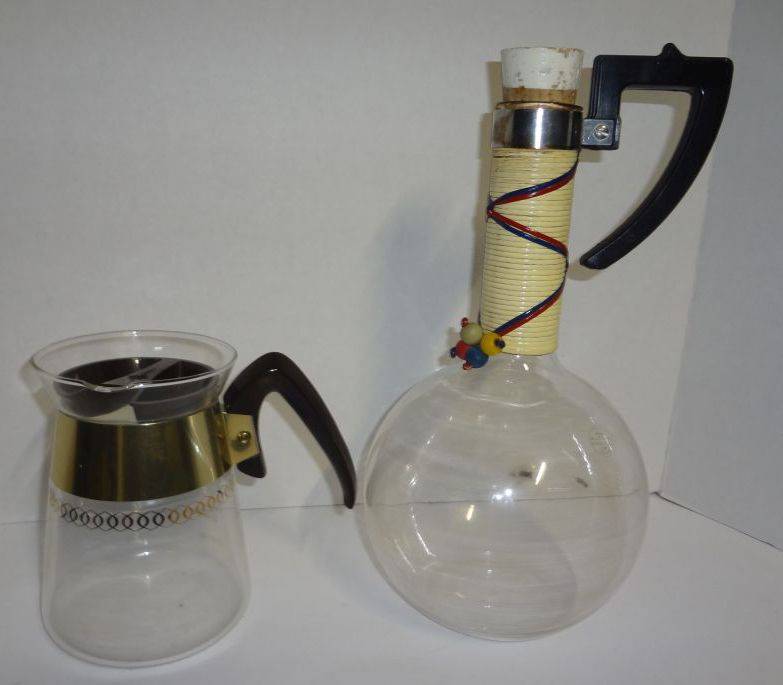 Sold at Auction: Vintage Pyrex Glass Stove Top Coffee Percolator
