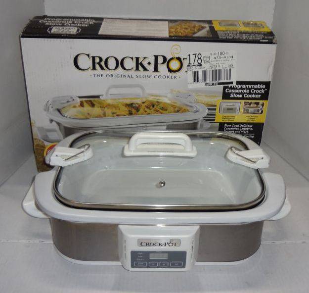 Crock Pot 3.5 Qt. Slow Cooker, Looks Brand New in Box, 9 x 13