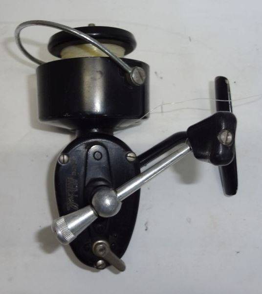Sold at Auction: 3 VINTAGE OPEN FACE SPINNING FISHING REELS
