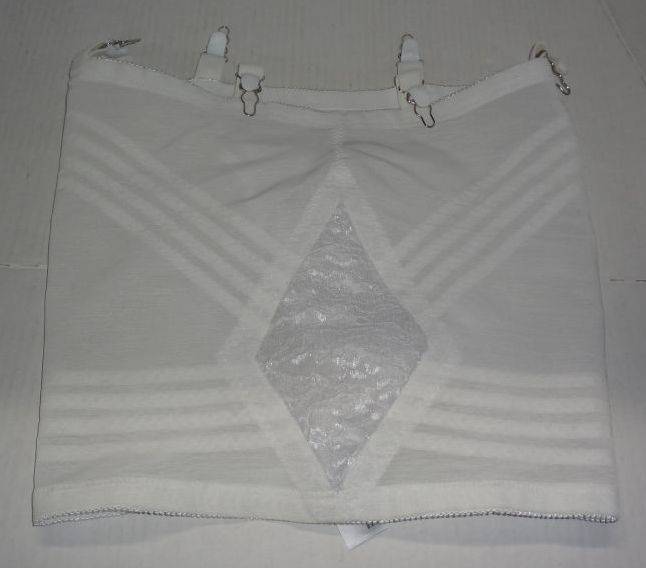 Rago Ladies White Corset-Like Garter Belt, Size 2X (34), Looks In Good  Condition, Approx 14" x 12" Auction | 1BID