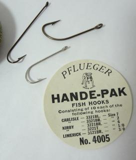 Vintage Pflueger Hande Pak Fish Hook, Assortment Tin No. 4005 And