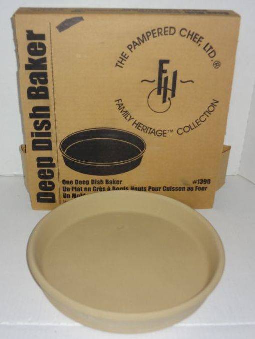 Pampered Chef Family Heritage Stoneware Deep Dish Baker #1390 New in Box