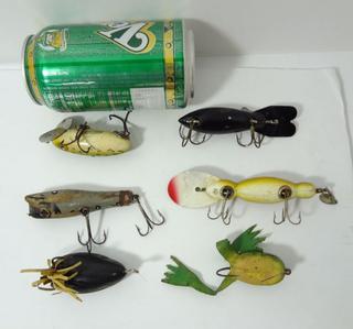Vintage Fishing Lures, Rubber Frog And Mouse Wood Plug And Jitterbug, Diver  Lures, Six Total, Good Condition For Age, Up to 4L Auction