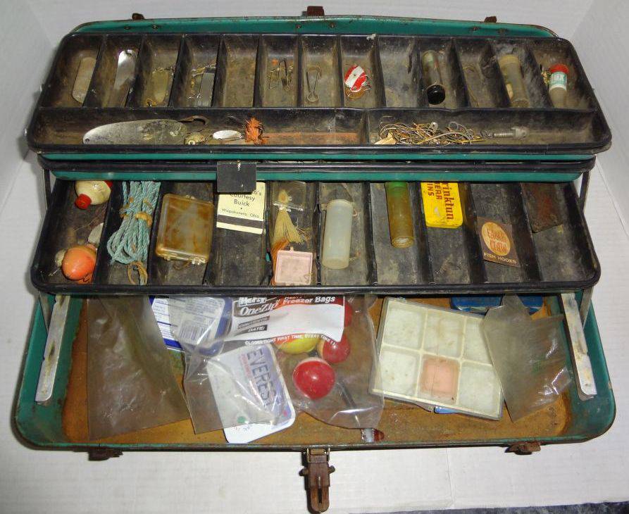 Vintage Metal Fishing Tackle Box With Fishing Supplies Inside, Some Rust,  Overall Good Condition For Age, 18W x 7D x 7H Auction