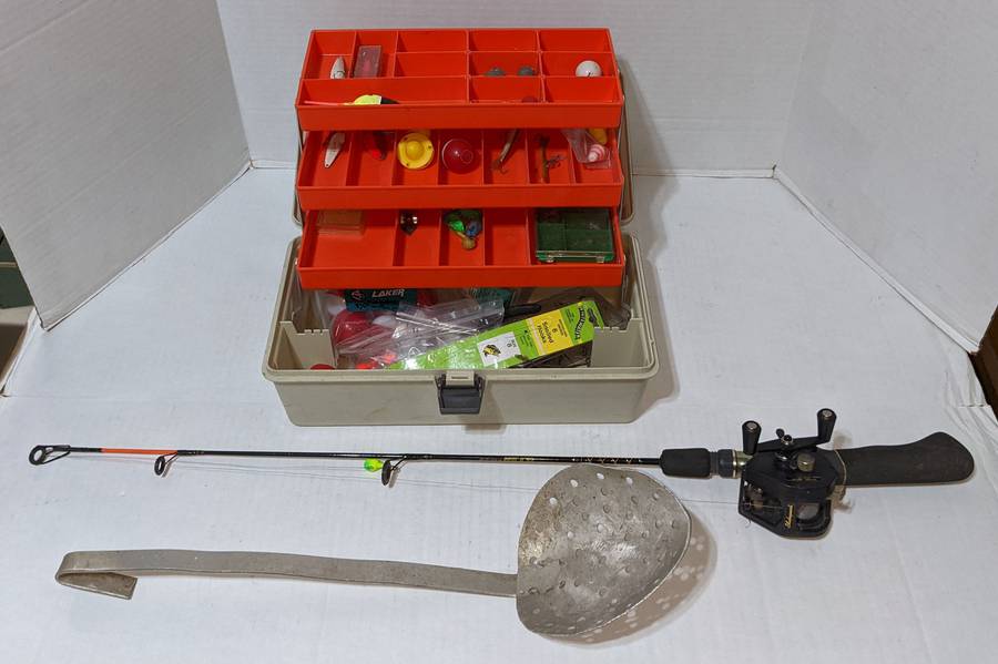 Fishing Lot- Shakespeare BC 10 Fishing Pole and Reel, Adventure 1323 Fish  Box Full, Good Condition, 2 to 32L Auction