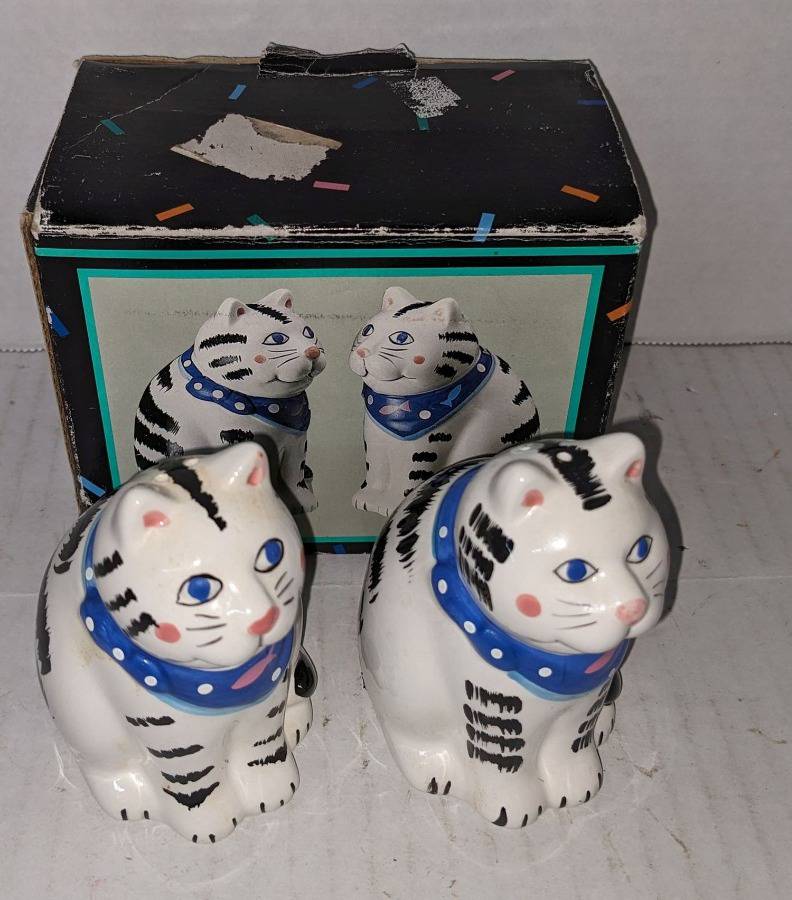 Black Cat Salt 'n Pepper Shakers Boxed Set