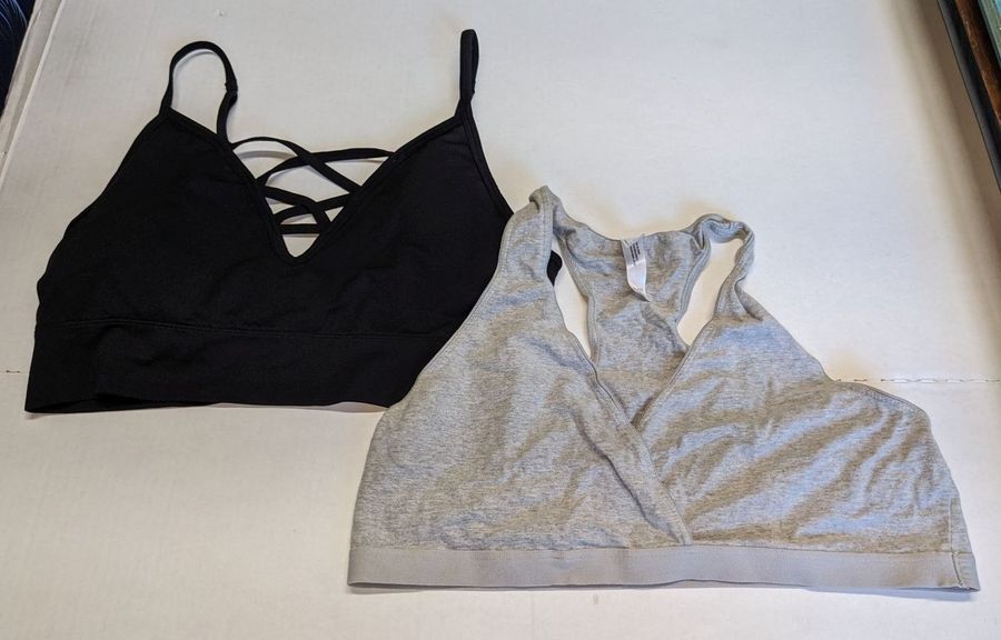 Women's Size XXL Sports Bras in Good Condition, Black by No Boundaries and  bry by Gilligan & O'Malley Auction