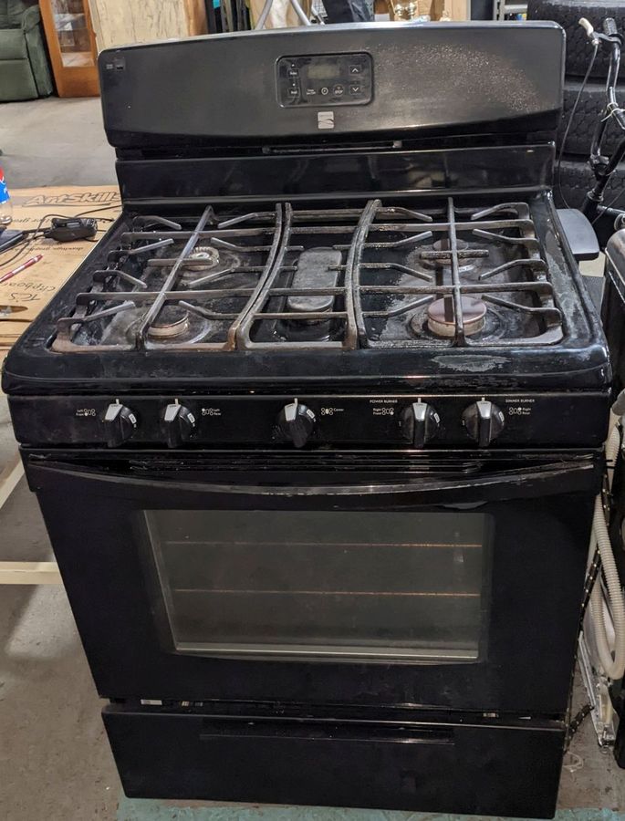 Kenmore Gas Stove, Five Burners, Black, Could Use Light Cleaning