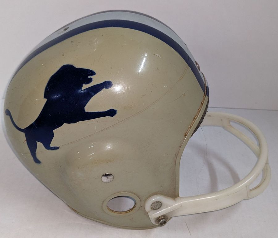 Vintage 1960's MACGREGOR Detroit Lions Model E69G Kids Football Helmet with Guard, Very Good Condition for Age Auction | 1BID Vintage 1960's MACGREGOR Detroit Lions Model E69G Kids Football Helmet with Guard, Very Good Condition for Age Auction | 1BID