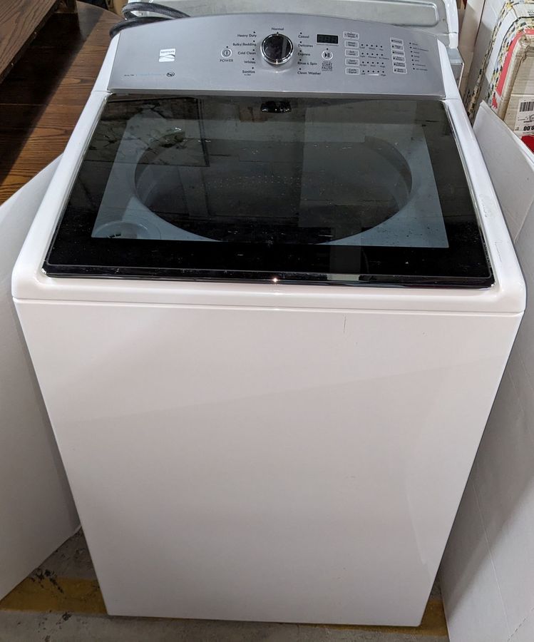 Kenmore Series 700 Washing Machine Triple Action Tech Looks New If Used It Wasn t Much Tested Without Water and Went Good Spinned 27 W x 27 D x 41 H Auction 1BID