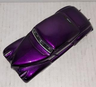 JADA 1940 Pontiac Business Coupe 1:24 Scale Candy Apple Red