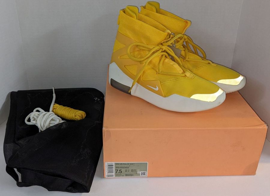 UPDATE: SOLD FOR $215*** NIKE Air Fear of GOD 1 The Atmosphere Yellow Shoes  Super Rare and Collectible