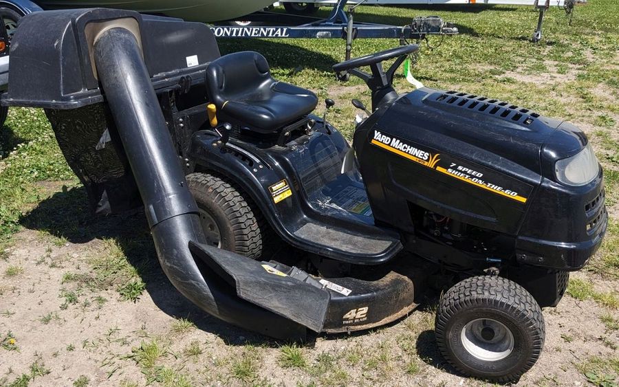 Yard Machine Riding Mower 17.5 hp Briggs Engine 42 Cut Belt Drive Chute Bags Battery New Last Year Needs a Tune Up Good Condition Overall. AS IS Come Preview Auction 1BID