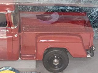 Ertl 1:18 Scale Diecast 1955 Chevy Stepside Pick Up, Sharp Red