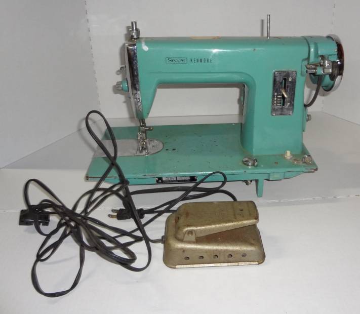 How to Change a Sears Kenmore Sewing Machine Needle