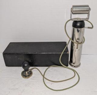 Antique Electreat Electrotherapeutic Device, Form of Early  display picture 1