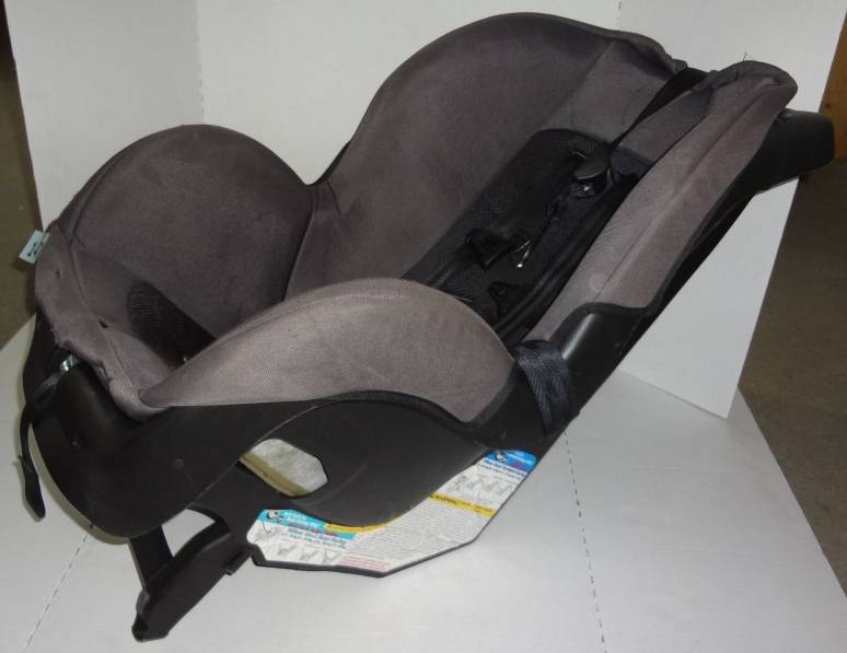 Evenflo Toddler Car Seat Model 3712198, Expires 10/13/2022, Removable Cover  To Wash, Very Good Condition, Baby to 65 Lb Child, 17"W x 22"D x 32"H  Auction | 1BID