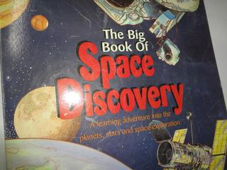 ヴィンテージ スペースディスカバリー　ビッグブック The Big Book of Space Discovery, Awesome Oversized Children's