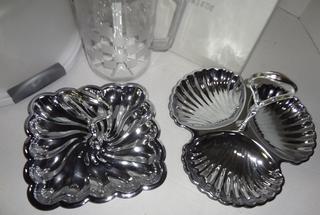 Plastic Bowl and Pitcher; Pampered Chef Pitcher; (3) Small Metal Serving  Dishes; Brown Serving Plate and Cake Currier - Good to Very Good Condition,  5 to 12.5T/Diameter Auction