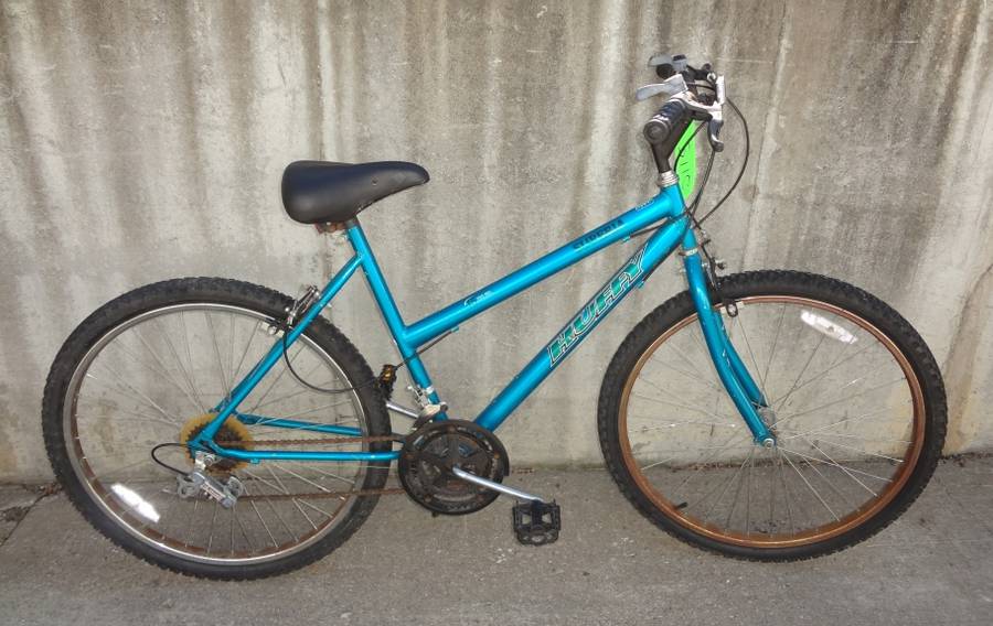 Huffy 15 speed mountain sales bike