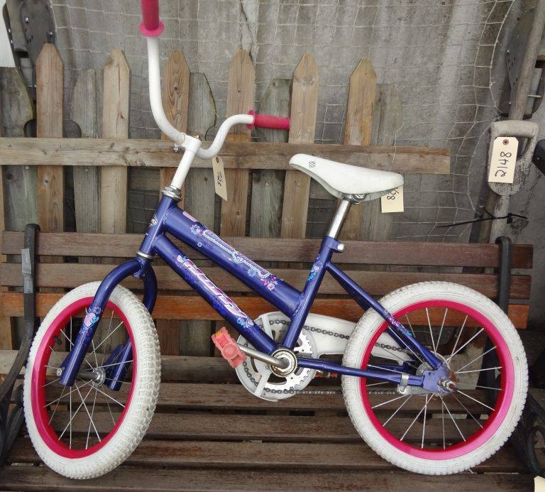 Huffy Dream Journey Girls Bike Chain Guard Tires in Good Condition Pink Rims and Grips As Is Older Bike But Works Well Have This Be A New Bike For Your Little Princess