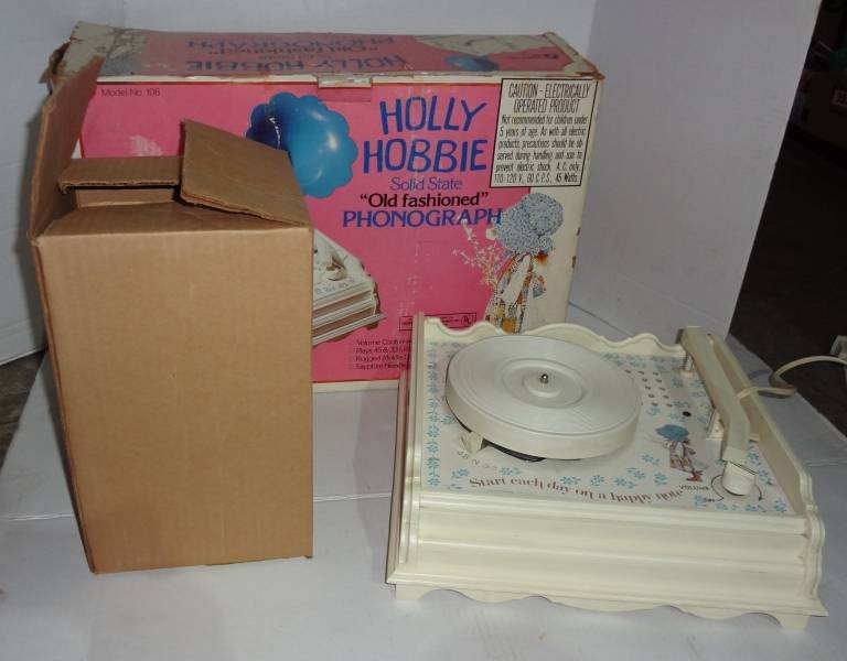 Vintage Holly Hobbie Phonograph Record Player Model 106, Vanity Fair With  Box and Instructions, 1970's, Powers Up - Speakers Work, Needle There and  Works, Turntable Spun A Little Bit And Stopped, Approx