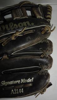 Classic HOF Kirby Puckett Wilson Ball Glove, Signature Model A2144