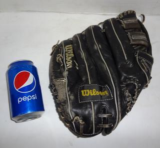 Classic HOF Kirby Puckett Wilson Ball Glove, Signature Model A2144