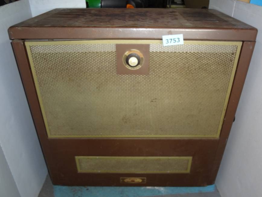 Atlantic Wood Stove Model 240 6 Flue, Measures 32W x 19D x 33H, Works,  Good Condition Auction | 1BID