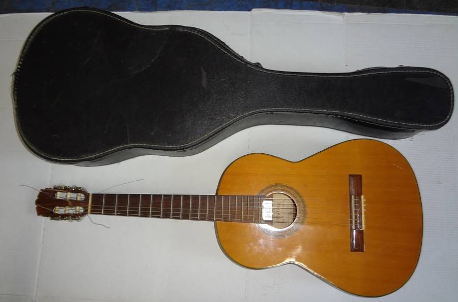 Citation acoustic store guitar