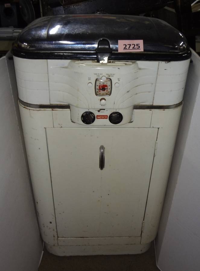 BlindSquirrelAuctions - Vintage Nesco Automatic Electric Roaster and Cabinet