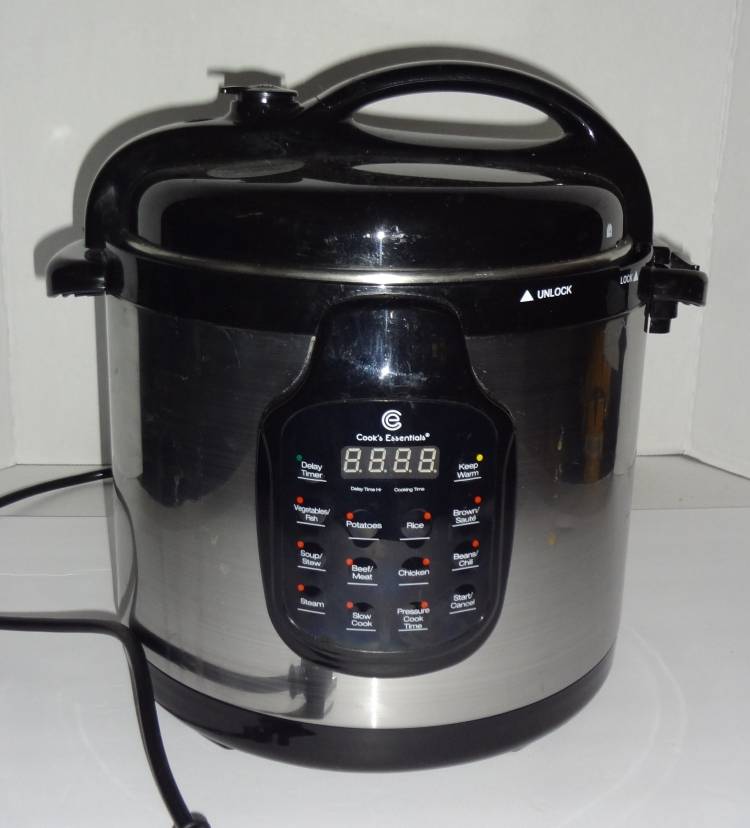 QVC Cooking Essentials 6 Qts. Pressure Cooker, Good Working Condition,  Manual Inside, Normal Use, 13Diam x 11H Auction