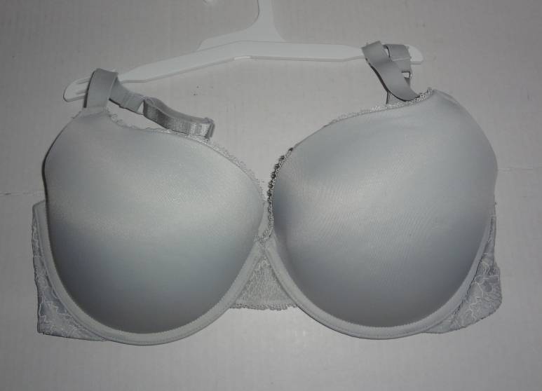 New With Tags Auden 38D, The Radiant, Plunge Coverage Push Up Bra, Silver  Foil Color Auction