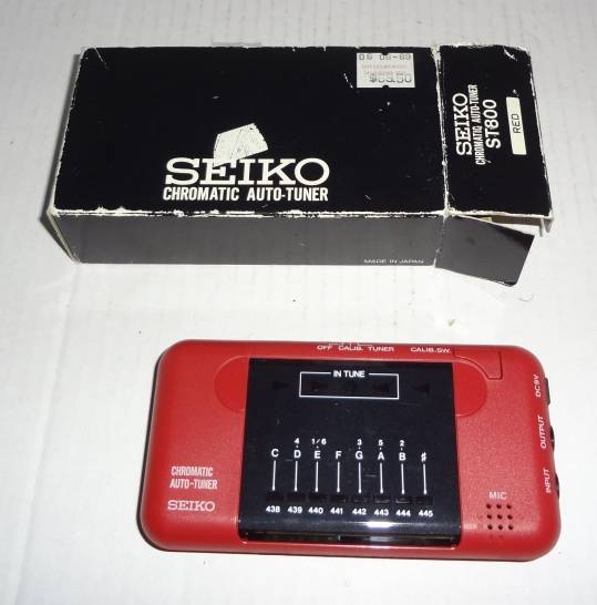 Seiko Chromatic Auto-Tuner in Very Good Condition, ST-800, 9V Battery  Included, Original Box & Instructions, 5