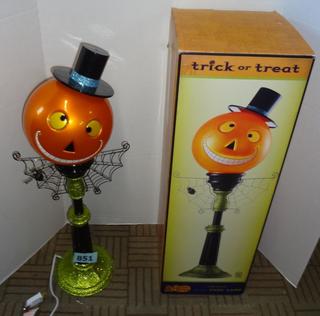 cracker barrel halloween lamp