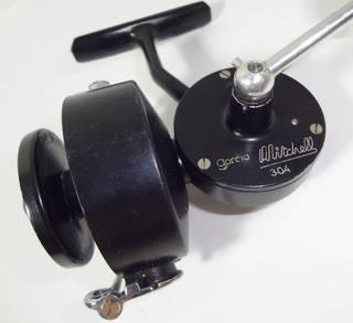 Vintage Mitchell Garcia #304 Spinning Reel, Made in France, Early 1960's,  Like New Condition, 4 1/2 x 5 x 5 Auction