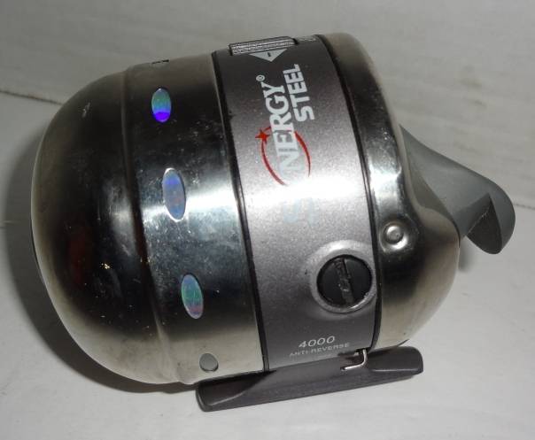 Shakespeare Synergy Steel 4000 Casting Reel, Good Working Order, 4L  Auction